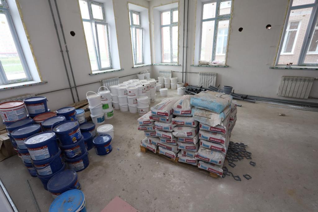 Фото Виктор Игнaтов взял под контроль строительство детского сада в Кировском районе 4